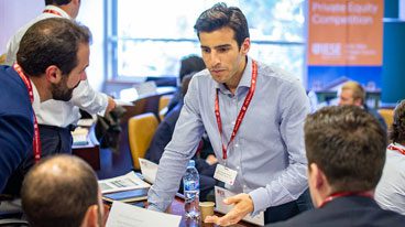 https://www.iese.edu/de/wp-content/uploads/sites/7/2026/07/Experiential-Learning.jpg