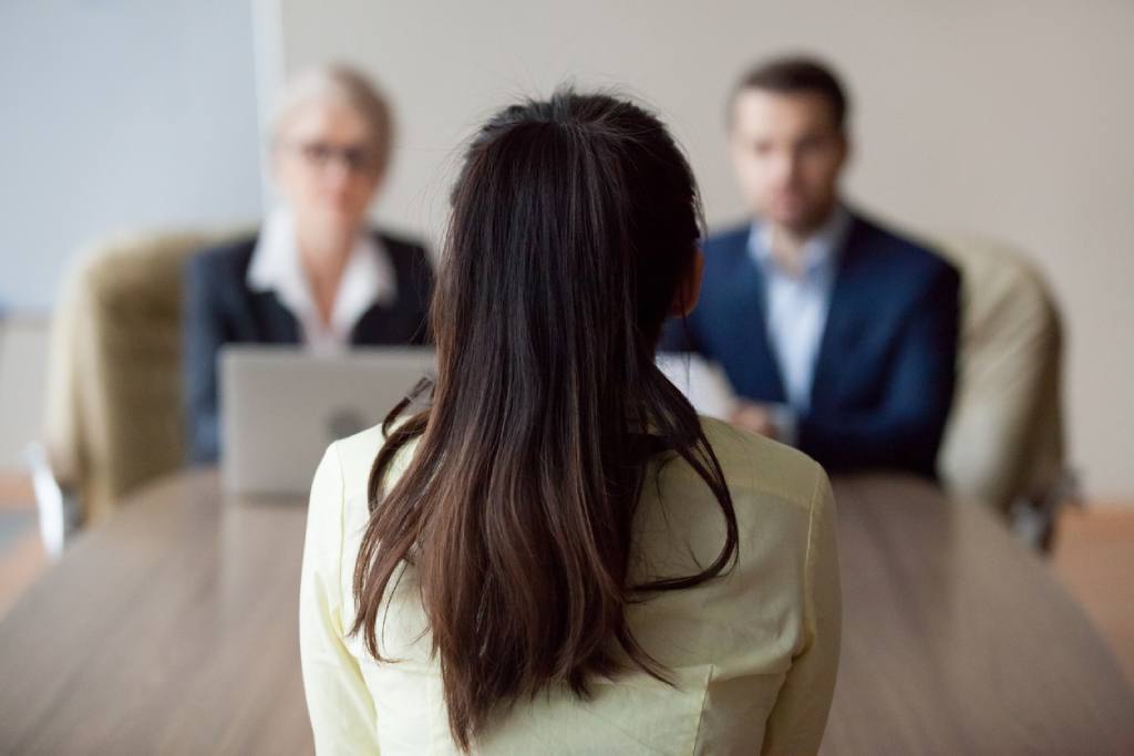 Más dinamismo laboral, pero menos bajas voluntarias