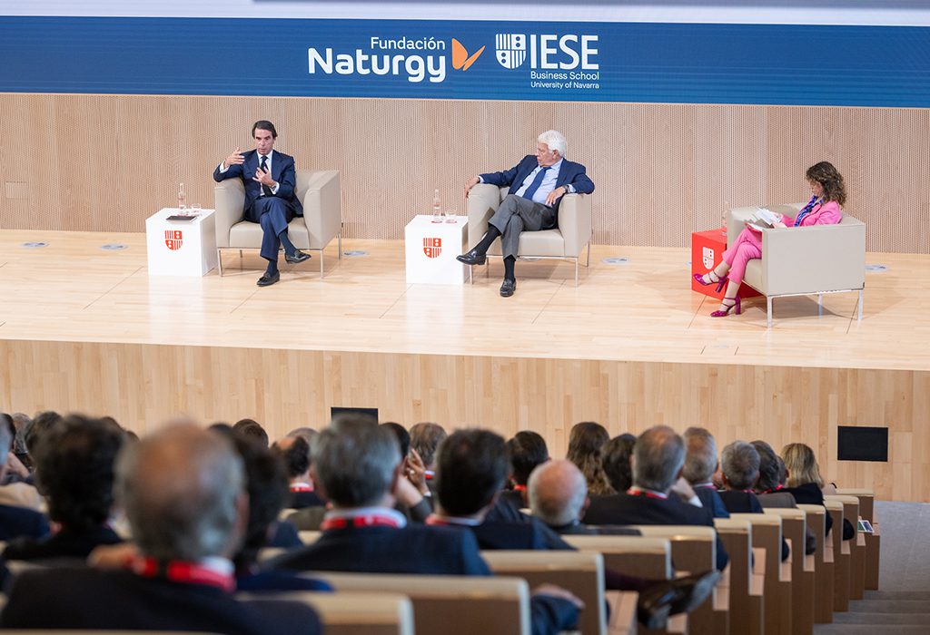González y Aznar reclaman el consenso en políticas energéticas
