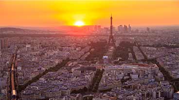 https://www.iese.edu/es/insight/wp-content/uploads/sites/4/2023/11/Paris-Eiffel-Romain.jpg