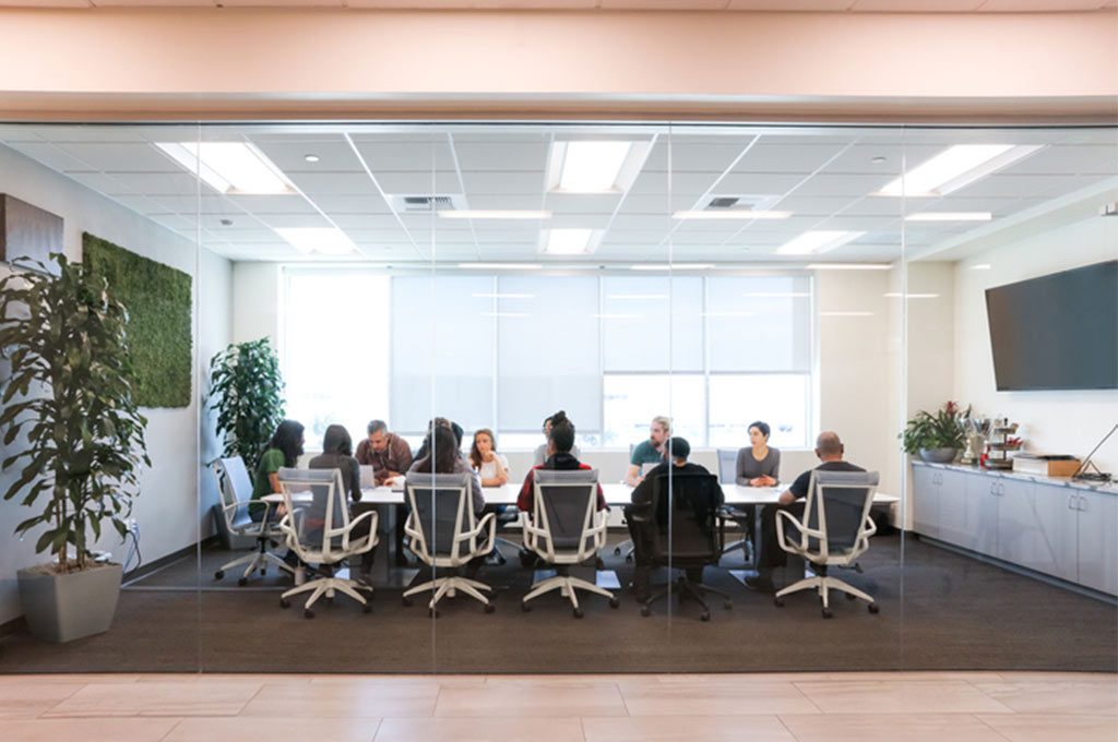 Cómo los grandes sueldos están cada vez más aislados en el trabajo