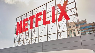 https://www.iese.edu/es/insight/wp-content/uploads/sites/4/2025/06/netflix-billboard.jpg