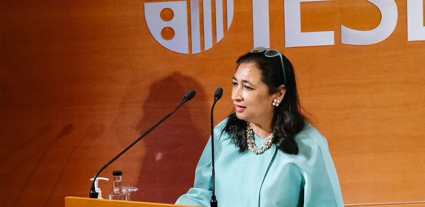 Anita Bhatia en un evento en el IESE.