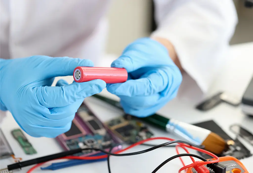 Desarrollo de una pila de litio en el laboratorio