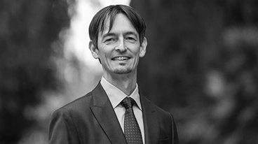 https://www.iese.edu/es/insight/wp-content/uploads/sites/4/2026/09/Sebastian-Reiche-bw.webp