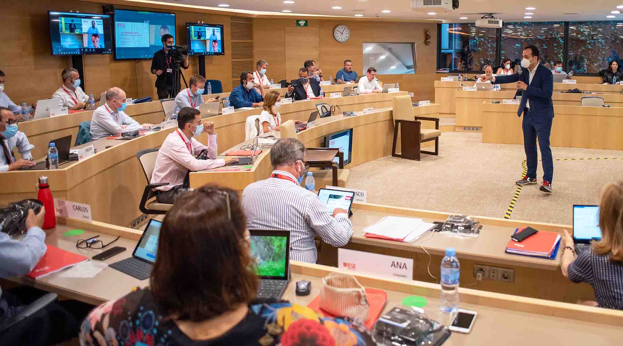 Los directivos vuelven a las aulas del IESE en Madrid y Barcelona