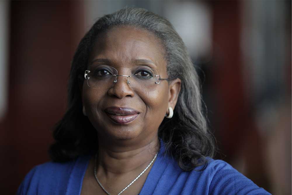 https://www.iese.edu/es/wp-content/uploads/sites/2/2023/11/Ibukun-Awosika.jpg