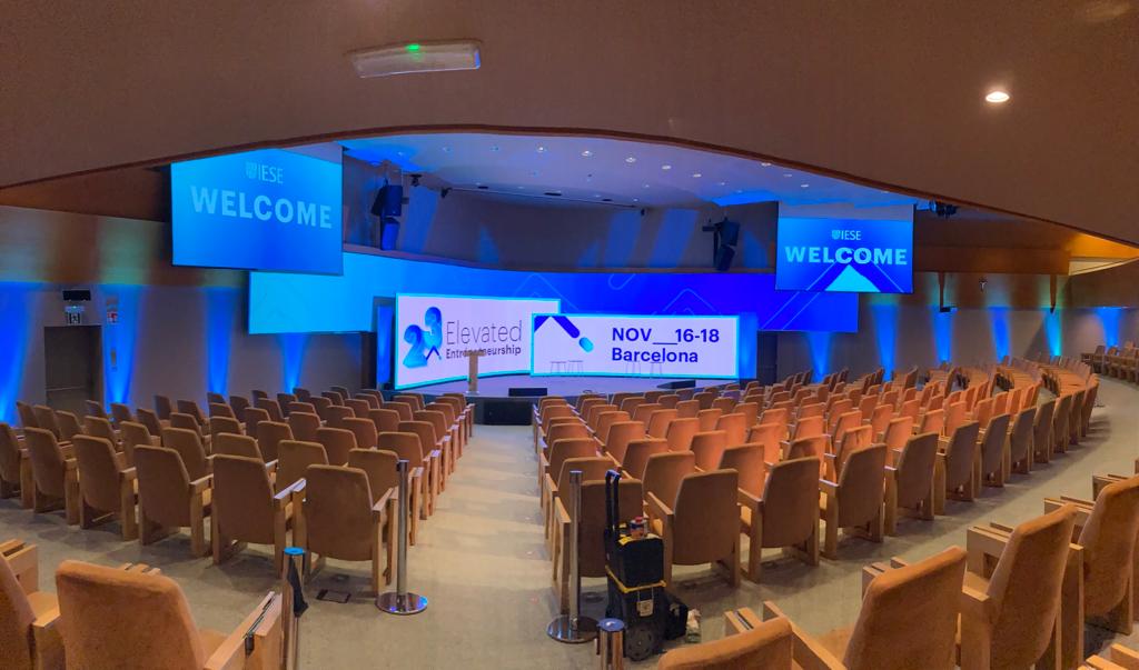Directivos y empresarios combaten la incertidumbre global con iniciativa emprendedora e innovación