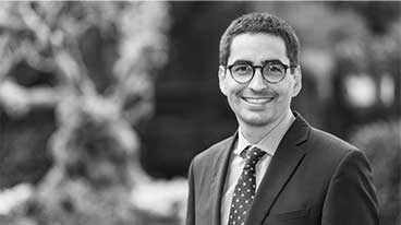 https://www.iese.edu/insight/wp-content/uploads/sites/3/2023/10/Eduard_Talamas_FromMyDesk.jpg