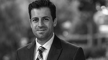 https://www.iese.edu/insight/wp-content/uploads/sites/3/2025/09/Mihalis-Markakis.webp