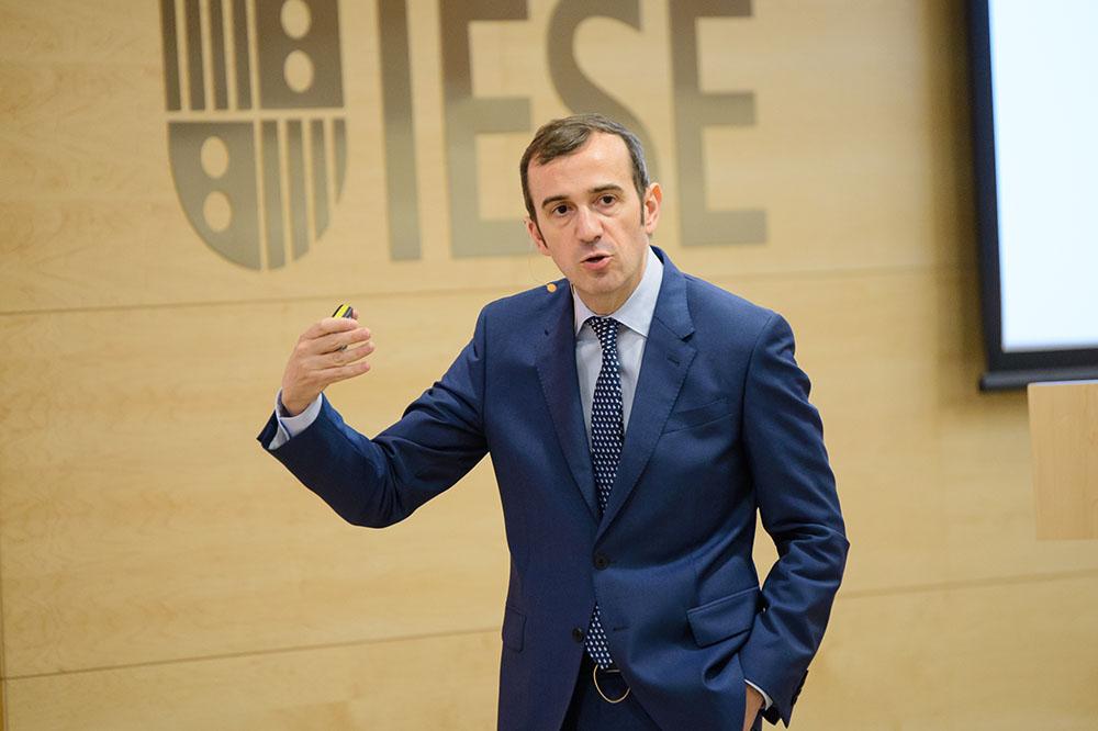 Javier Zamora IESE professor