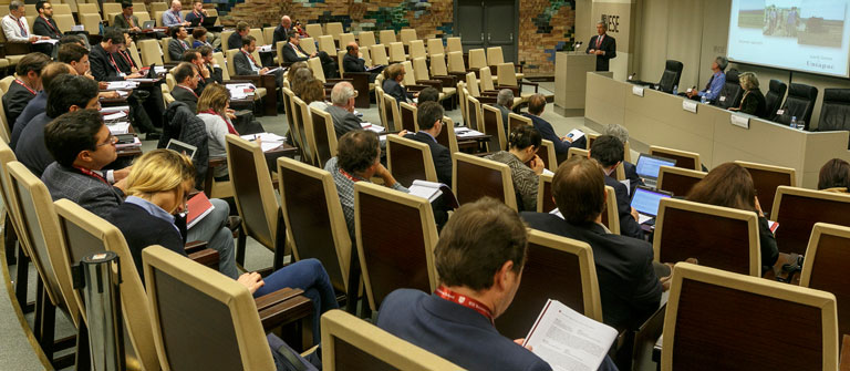 4th International Colloquium on Christian Humanism in Economics and Business 4th International Colloquium on Christian Humanism in Economics and Business