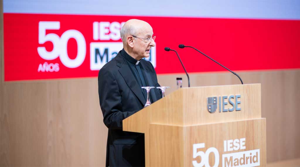 Mons. Ocáriz: “The executive creates the conditions for others to work well and grow as individuals”