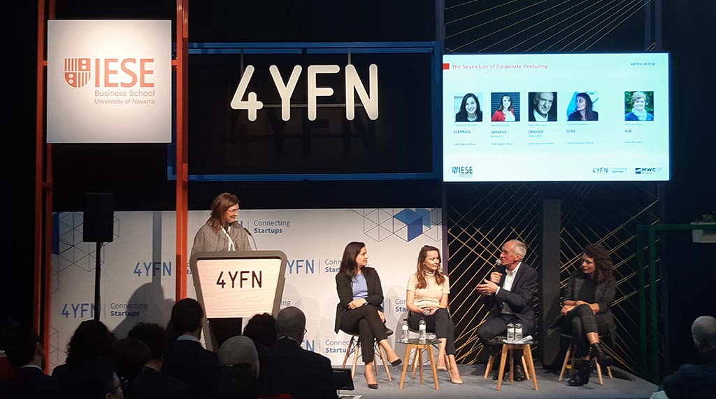 La prof. Julia Prats moderó una sesión en el 4YFN